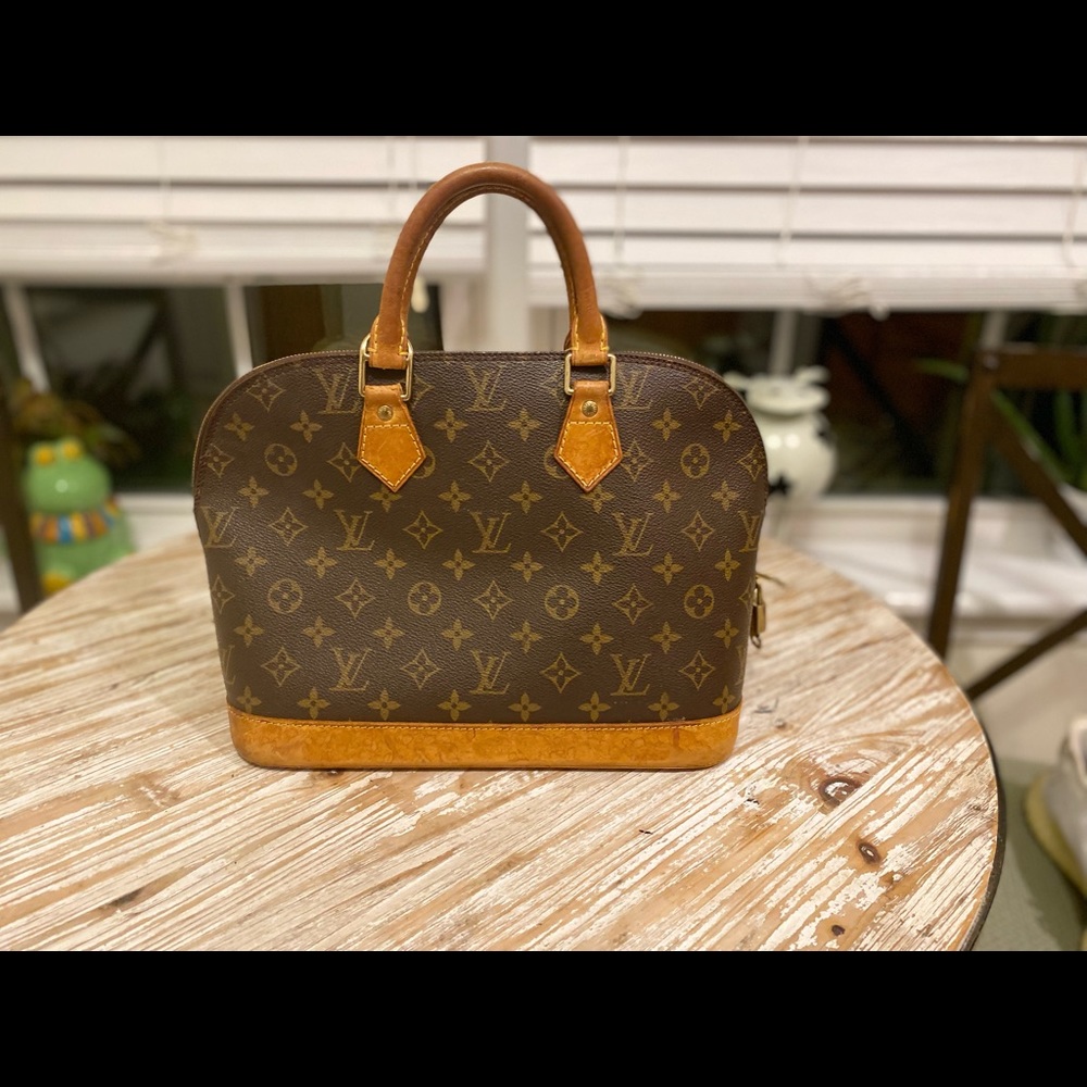 Louis Vuitton Alma PM